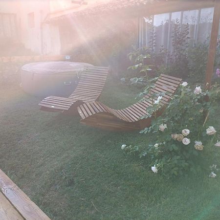 Jolie Maisonnette Niozelles Exteriér fotografie